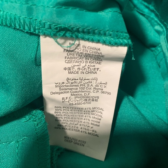 Green shorts - Picture 4 of 5